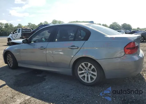 2007 BMW 328 I z USA, uszkodzony, nr VIN WBAVA33557KX82531